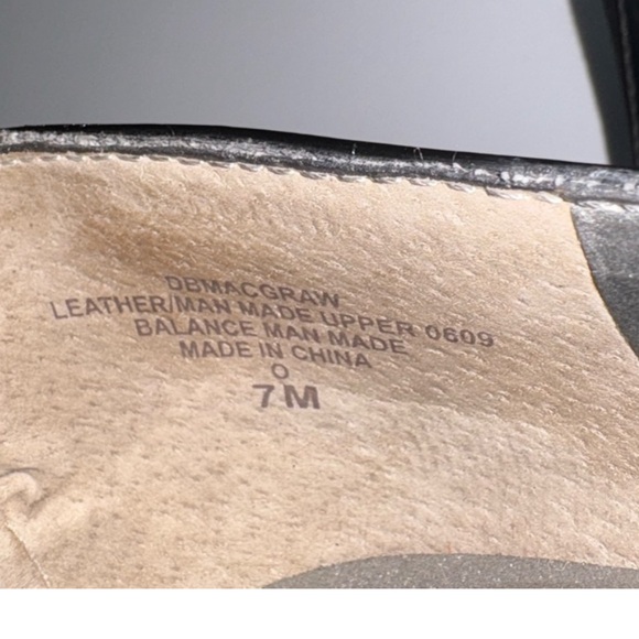 Black Dainty Bow Kitten Heels - Picture 8 of 16